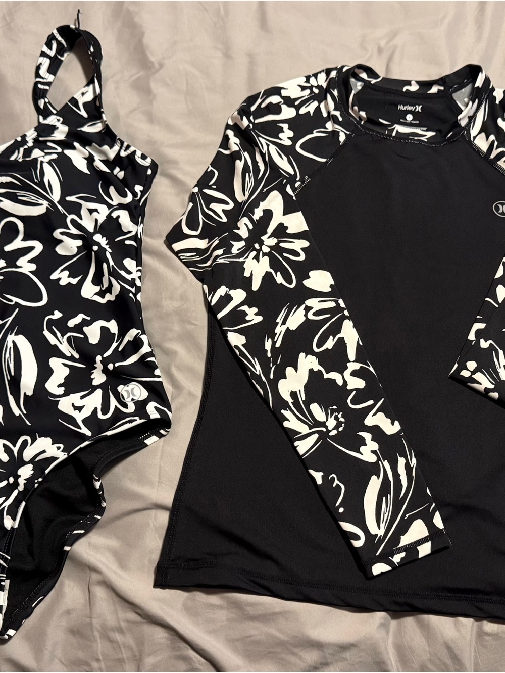Hurley Black and White Floral Rash Guard Swim Top